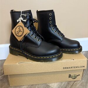 Dr Martens 1460 Vegan Felix size 6